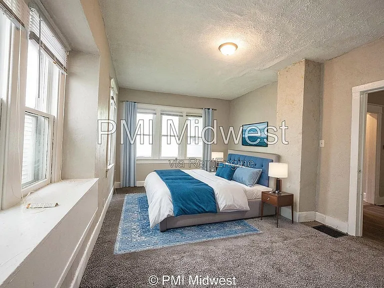 130 N Gladstone Ave — Photo 15