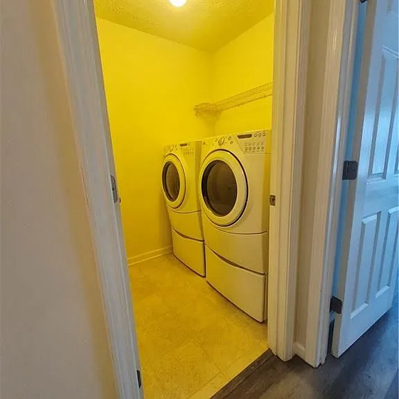 2517 Emma Way — Photo 6