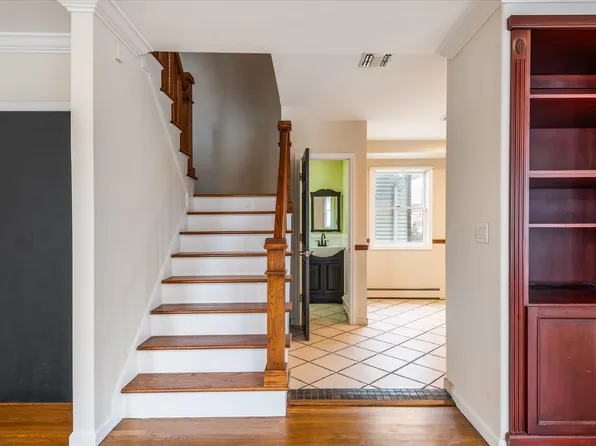 161-40 98th Street image 8 of 36