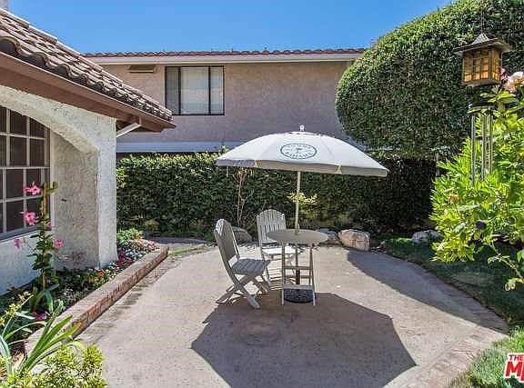 4th image of 2944 Bottlebrush Dr