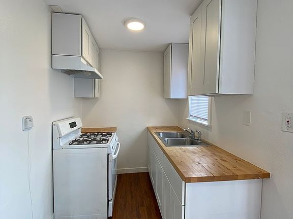 5th image of 5545 Atlantic Ave #B