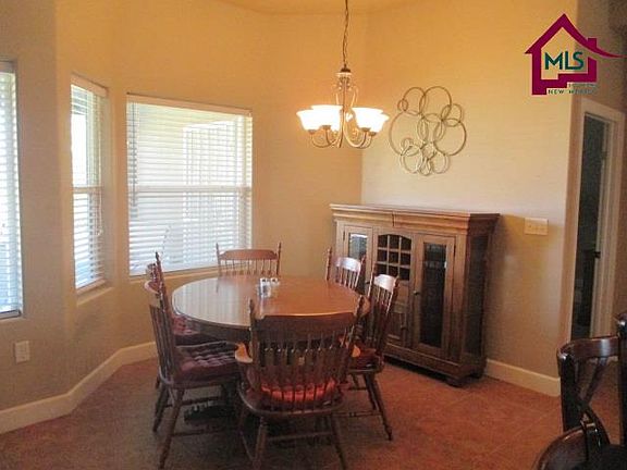 5th image of 1919 River Ct