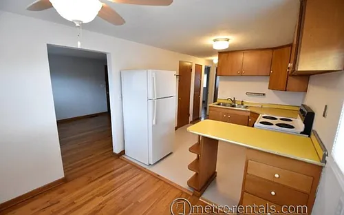 2686-2688 Hibbert Ave Photo 1