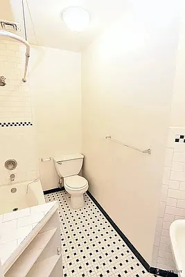 Rented by Owner | media 16