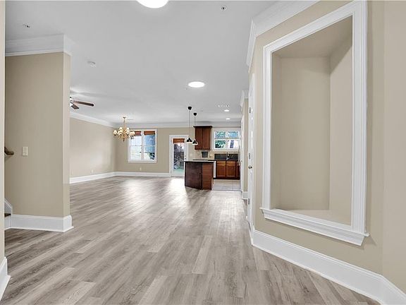 2nd image of 200 Woodhaven Way #200
