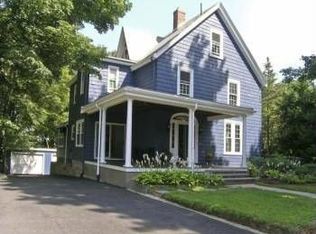 233 Walnut St, Wellesley, MA 02481