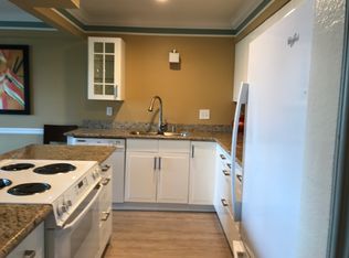 9330 NE Juanita Dr APT 203, Kirkland, WA 98034