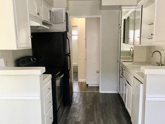 3rd image of 11964 Kiowa Ave APT 12