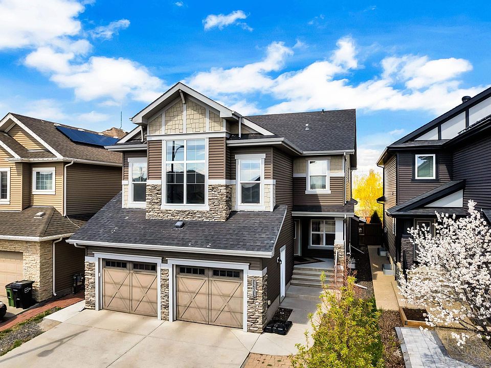 1st image of 3203 Winspear Cres SW