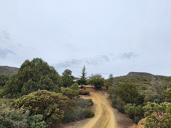 3rd image of 12700 S Pine Creek Trail