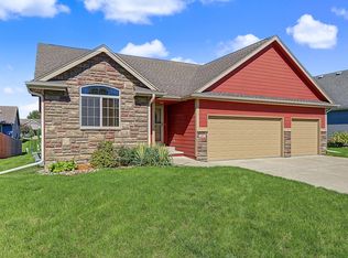 404 SW Springfield Dr, Ankeny, IA 50023