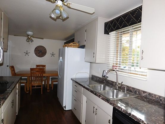4th image of 972 Wildwood Dr