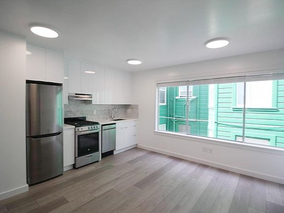 2nd image of 1085 S Van Ness Ave #3