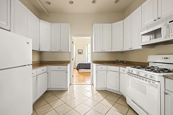Rented by Compass | media 5