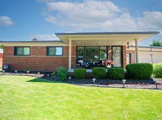 3365 Maidstone St, Trenton, MI 48183
