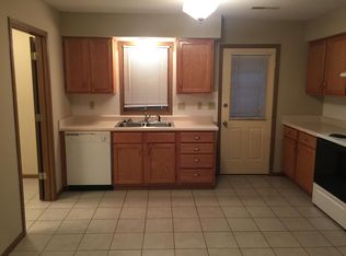 4419 SW Huntoon St, Topeka, KS 66604