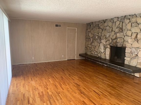 5th image of 12324 Montana Ave #3