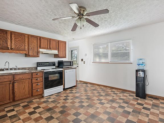 5th image of 1814 Shoshone Dr