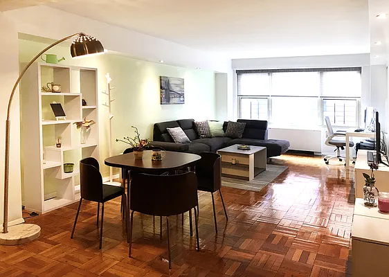 Sold by Winzone Realty Inc | media 2