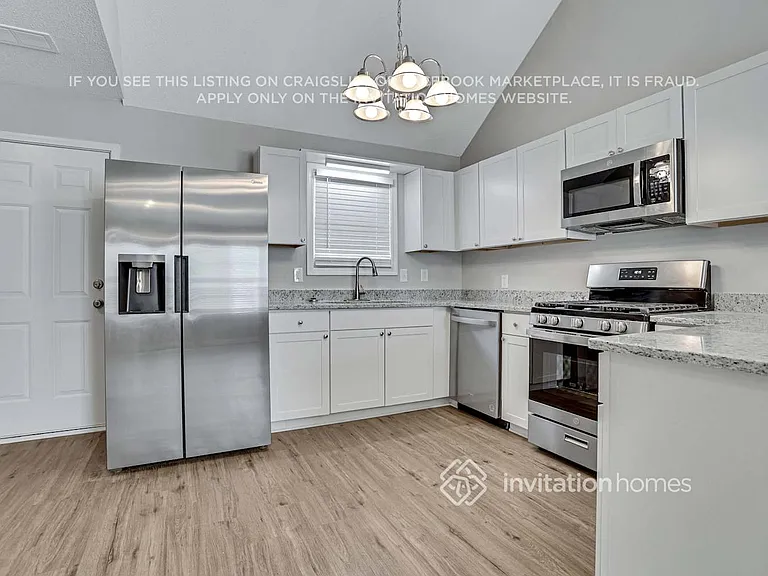 1092 Abington Ct — Photo 9