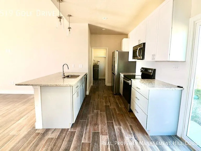 2519 Golf Dr — Photo 8
