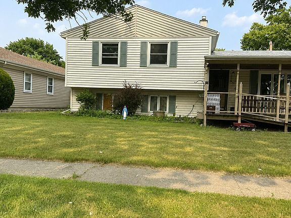 3rd image of 8207 Grace St