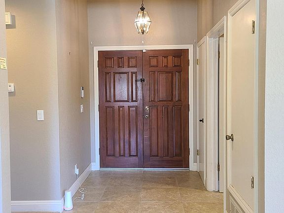 4th image of 4238 Lantana Ct