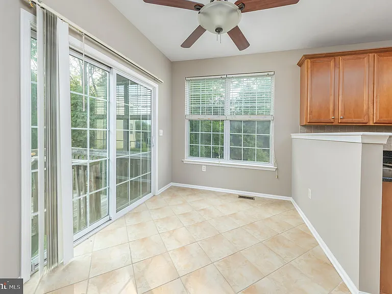 1085 Buckingham Dr — Photo 13