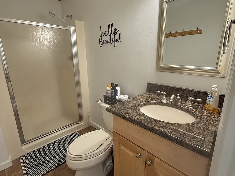 102 Surrey Ln — Photo 28