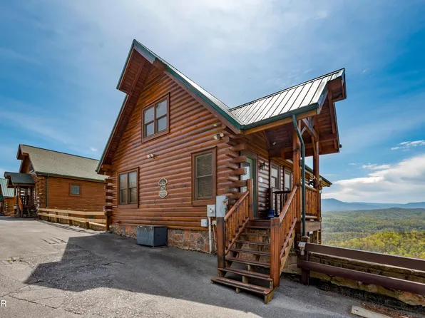2507 Look Afar View Dr, Sevierville, TN 37876