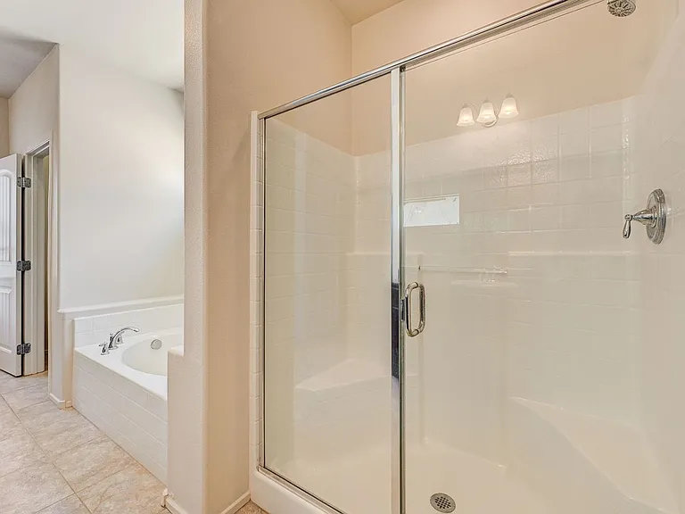 9522 Vega Carpio Ave — Photo 18