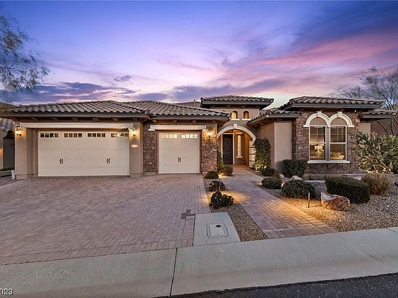 4th image of 2860 Saint Dizier Dr