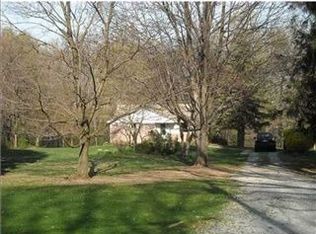 1841 Ridge Rd, Jeannette, PA 15644