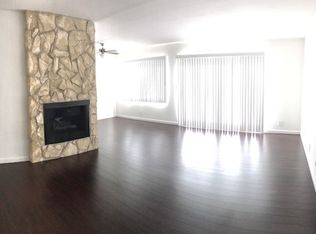 5210 Zelzah Ave APT 219, Encino, CA 91316