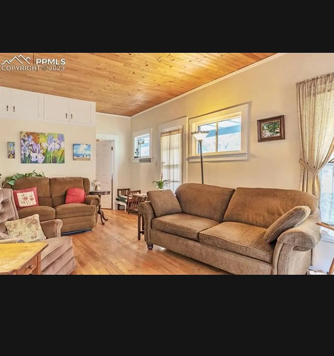 2 bed, 1249 sqft, $1,800 — Photo 4