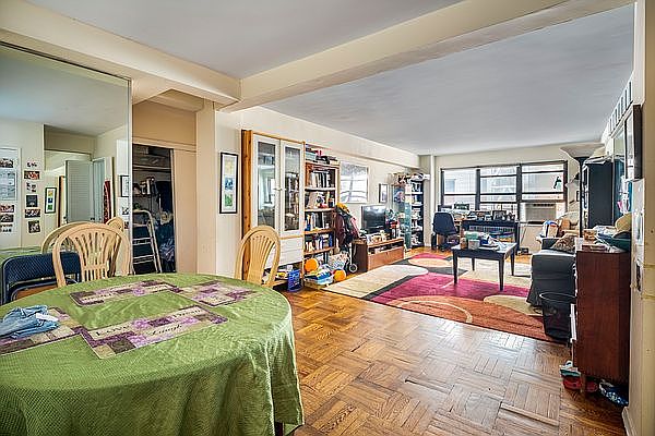 1st image of 140 E 56th St APT 8F