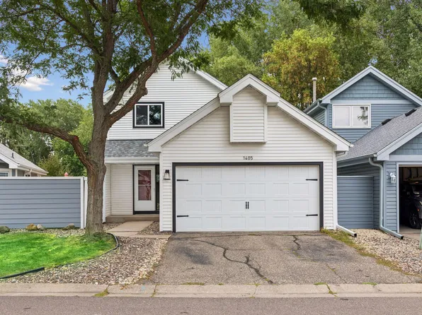1405 Granada Trl N, Oakdale, MN 55128