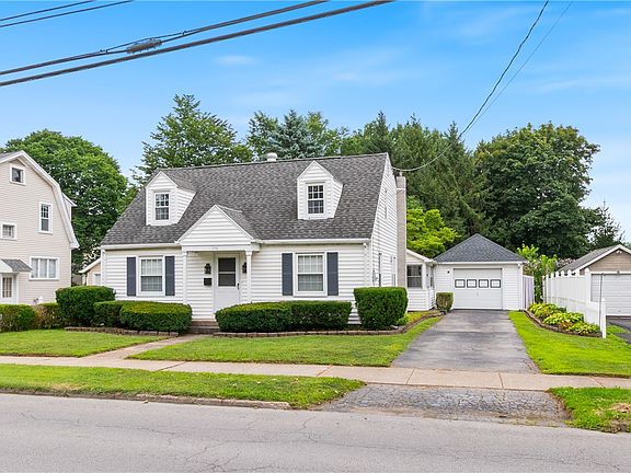 4th image of 112 Peirson Ave