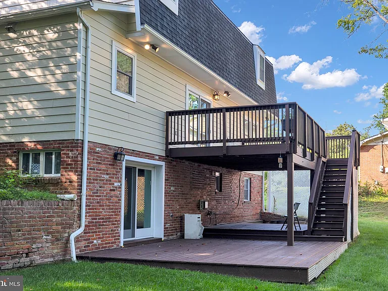 7205 Van Ness Ct — Photo 46