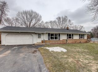 5450 S Ann St, New Berlin, WI 53146