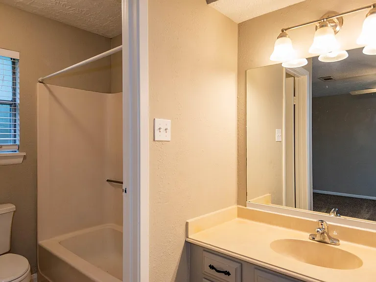 20515 Broadsky Dr — Photo 13