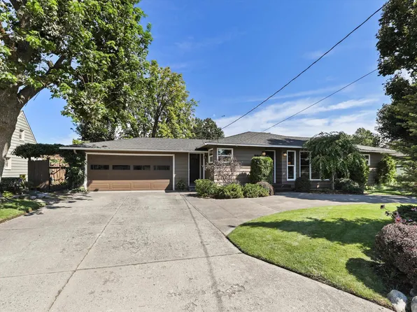 8613 E Valleyway Ave, Spokane Valley, WA 99212