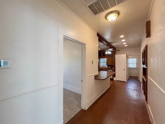 1201 Bolivar St — Photo 11