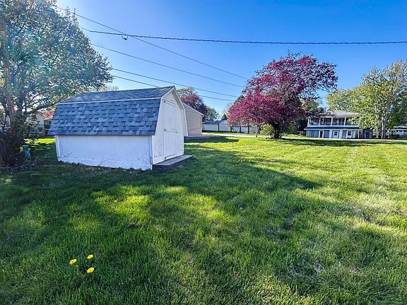 4th image of 420 5th St SW