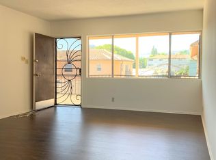 822 W 10th St APT 4, San Pedro, CA 90731