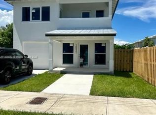 10521 SW 180th St #1, Miami, FL 33157