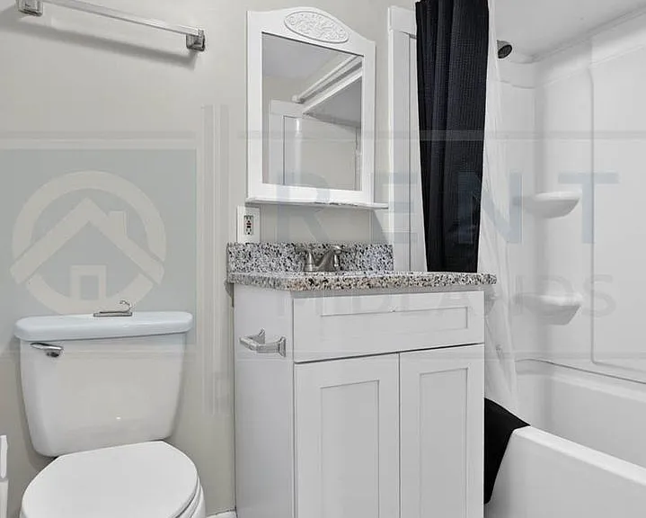 521 Georgia St — Photo 10