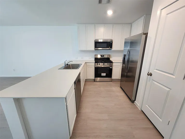 905 Coperchiata Cir — Photo 8