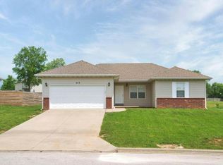 418 E Stone Creek Rd, Willard, MO 65781