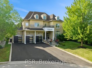 26 Louvain Dr #246, Brampton, ON L6P 1W6